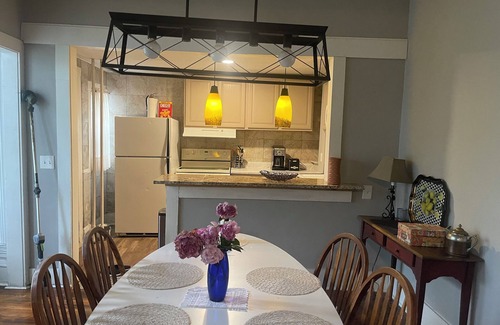 Des Moines Apartamento | 2-bedroom 19th centry Victorian apartment Des Moines with AC, WiFi