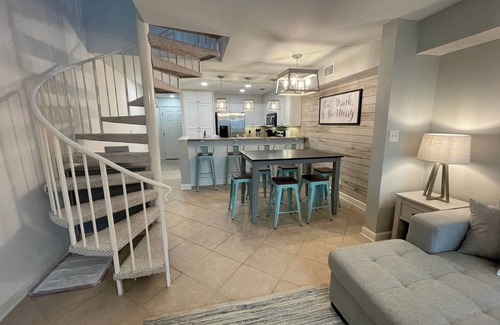 Pensacola Beach Casa | 2 Bedroom 2.5 Bath & Loft #23 San Deluna Townhome Pensacola Beach - Sleeps 10