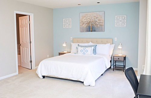 Brier Creek Country Club Casa | 2 Bedroom 2.5 Baths: Elegant Retreat with Cozy Workspace, Perfect for Families!
