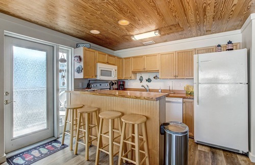 Fernandina Beach Villa | 2 Bedroom/2 Bath Across from the Beach