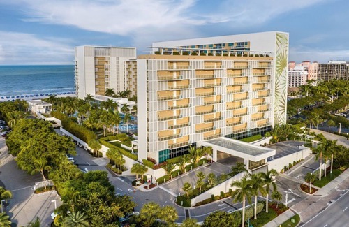 Marco Island Villa | 2 bedroom/2 bath Marriott's Crystal Shores Villa Poolside Floor 6th-15th