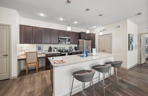 Winter Haven Apartamento | 2-bedroom, 2-bath unit offers a family-friendly retreat just mins from LEGOLAND.