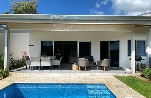 Ciudad Cortés Casa | 2 Bedroom 2 Bathroom Close to amenities with 2 wheel drive access