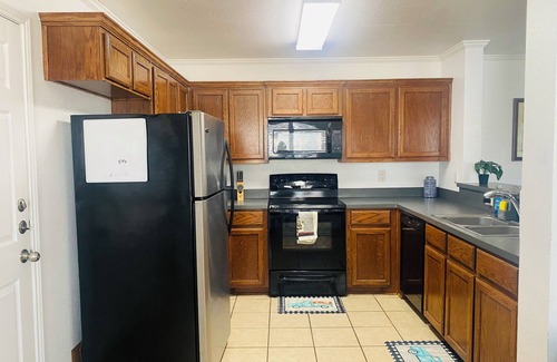 Euless Casa | 2 bedroom/2bathroom duplex 12 mins toDFW Airport and free WiFi