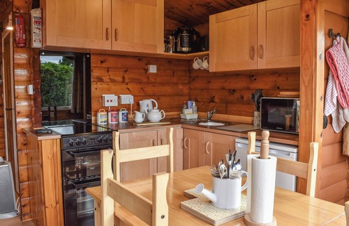 Bronaber Cabaña | A traditional homely log cabin, situated right in the heart of the Snowdonia National Park.