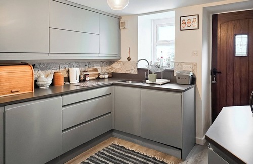 Gwynedd- Snowdonia Cabaña | 2 bedroom accommodation in Capel Curig, near Betws-Y-Coded