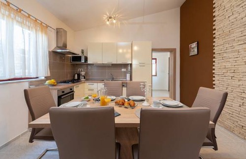 Gornji Zemunik Casa | 2 bedroom accommodation in Zemunik Gornji