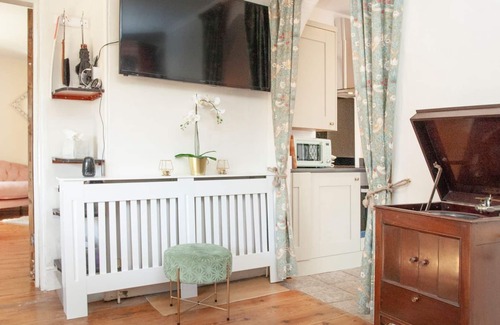 Exeter Cabaña | 2 bedroom accommodation in Central Exeter