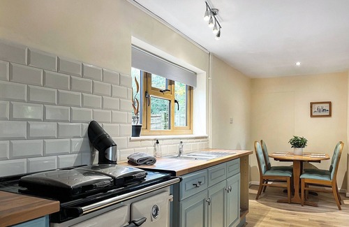 Compton Martin Cabaña | 2 bedroom accommodation in Priddy, near Wells
