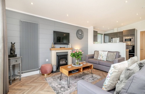 Shepton Mallet Chalet De Esquí | Alojamiento de 2 habitaciones en Midsomer House, East Compton