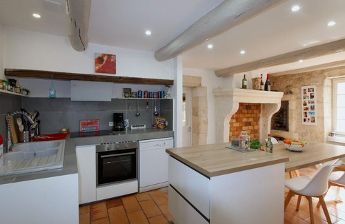 Saint-Restitut Casa | 2 bedroom accommodation in Saint Restitut