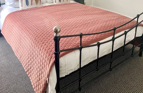 Much Wenlock Cabaña | 2 bedroom accommodation in Much Wenlock, near Telford