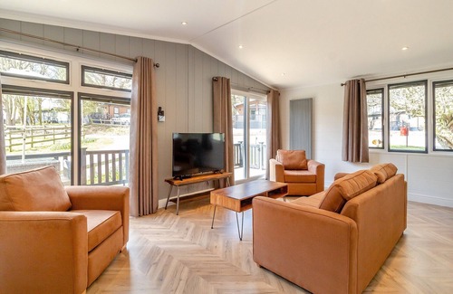 Woolverstone Cabina | 2 bedroom accommodation in Woolverstone, Ipswich