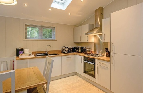 Woolverstone Cabina | 2 bedroom accommodation in Woolverstone, Ipswich