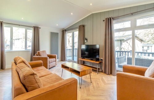 Woolverstone Cabina | 2 bedroom accommodation in Woolverstone, Ipswich