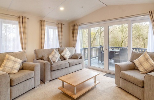 Woolverstone Cabina | 2 bedroom accommodation in Woolverstone, Ipswich