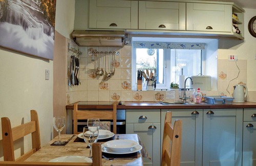 Cwmtirmynach Cabaña | Alojamiento de 2 habitaciones en Ysbyty Ifan, near Betws-y-Coed