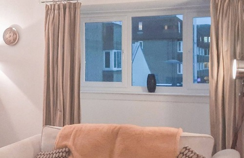 Helensburgh Cabaña | 2 bedroom accommodation in Helensburgh