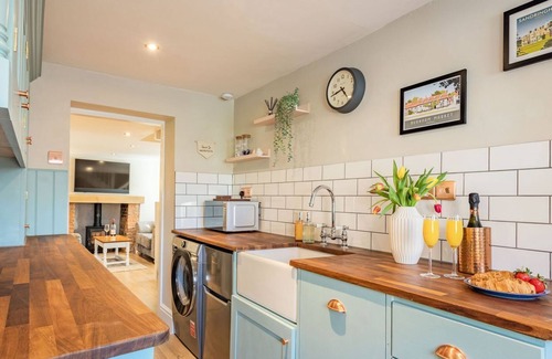 King's Lynn Cabaña | 2 bedroom accommodation in Gayton, near King’s Lynn