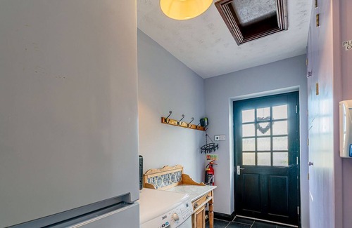 Eglwys-fach Cabaña | 2 bedroom accommodation in Furnace, near Machynlleth