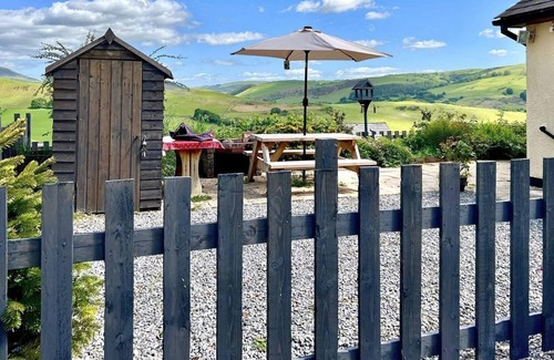 Machynlleth Cabaña | 2 bedroom accommodation in Machynlleth