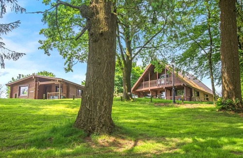 Pentrefelin Chalet De Esquí | Alojamiento de 1 habitaciones en Llandeilo, Nr Carmarthen