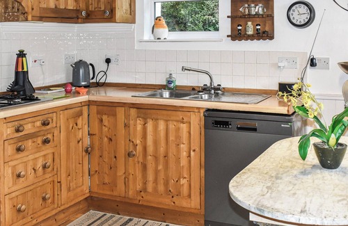 Totland Bay Cabaña | 2 bedroom accommodation in Totland Bay