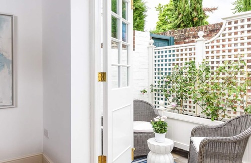 Winchester Cabaña | 2 bedroom accommodation in Winchester