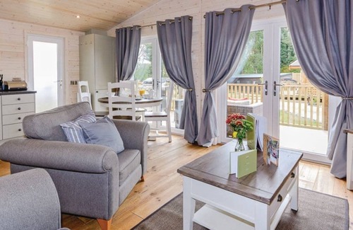 Winchester Cabina | 2 bedroom accommodation in Owslebury, Winchester