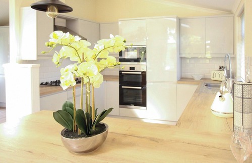Congleton Cabina | 2 bedroom accommodation in Eaton, Congleton