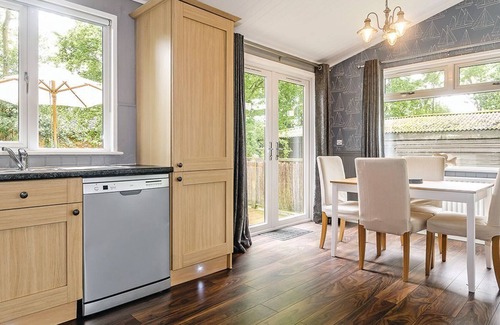 Churchill Cabina | 2 bedroom accommodation in Cotswolds