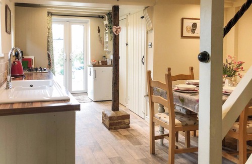 Wittersham Cabaña | Beautiful English cottage in the countryside yet close to the beach and other large towns/villages.