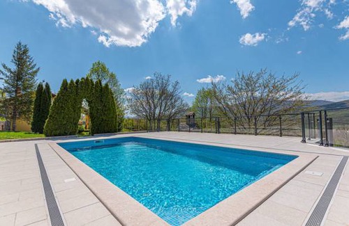 Kijevo Casa | 2 bedroom accommodation in Kijevo