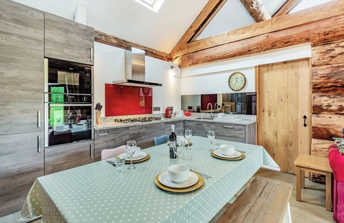 Crediton Cabaña | 2 bedroom accommodation in Hollacombe, near Crediton