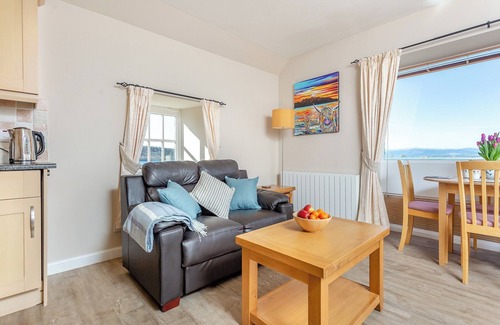 Cromarty Apartamento | Harbour View is located in the village of Cromarty, with spectacular uninterrupted sea view.