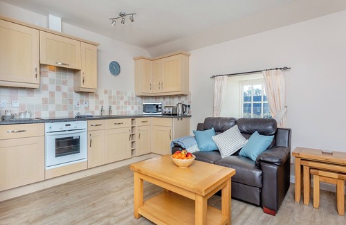 Cromarty Apartamento | Harbour View is located in the village of Cromarty, with spectacular uninterrupted sea view.