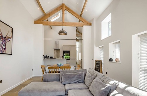 Fownhope Cabaña | 2 bedroom accommodation in Mordiford, near Hereford