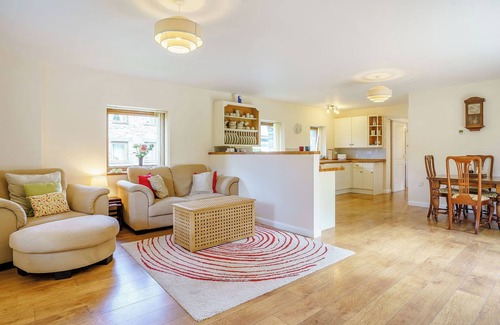 Lampeter Cabaña | 2 bedroom accommodation in Lampeter