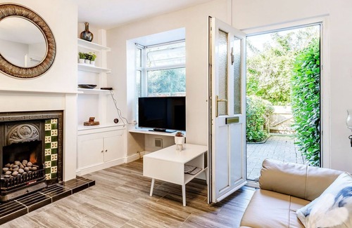 Nantwich Cabaña | 2 bedroom accommodation in Nantwich
