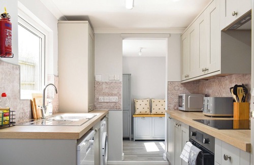 Weymouth Cabaña | 2 bedroom accommodation in Weymouth