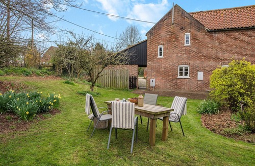 Aldborough Cabaña | 2 bedroom accommodation in Wickmere
