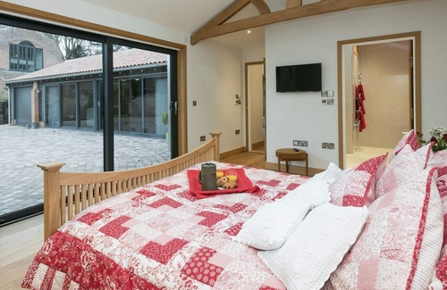 Geldeston Cabaña | 2 habitaciones alojamiento en Geldeston, cerca de Beccles