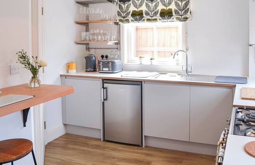 Horstead Cabaña | 2 bedroom accommodation in Coltishall, near Wroxham