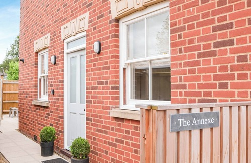 Horstead Cabaña | 2 bedroom accommodation in Coltishall, near Wroxham