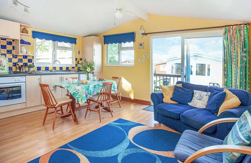 Treator Cabaña | A charming and characterful holiday home set within a well-regarded holiday park.