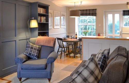 Scawton Cabaña | 2 bedroom accommodation in Terrington, near Claxton