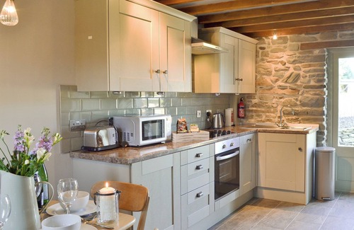 Llanddewi Brefi Cabaña | Alojamiento de 2 habitaciones en Llandewi Brefi, near Tregaron