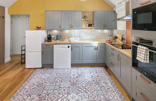Wadeford Apartamento | Nestled in the peaceful Combe St Nicholas, this charming bungalow offers comfort and tranquillity.