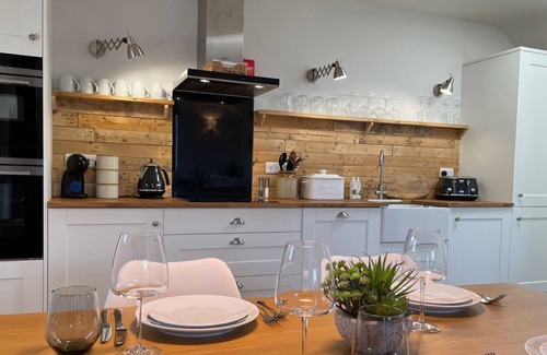 Muchelney Cabaña | 2 bedroom accommodation in Stathe