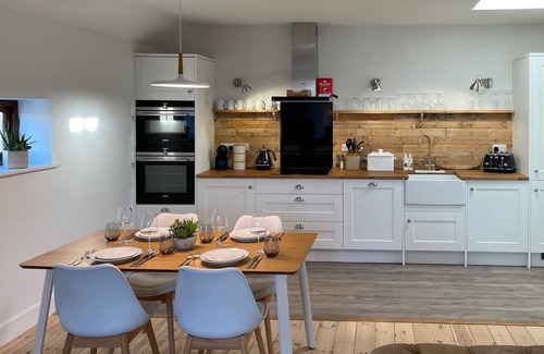 Muchelney Cabaña | 2 bedroom accommodation in Stathe